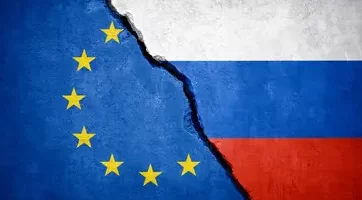 الاتحاد الأوروبي يعلّق الروس