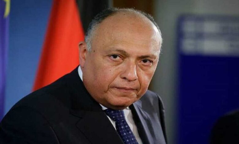 مصر تغادر