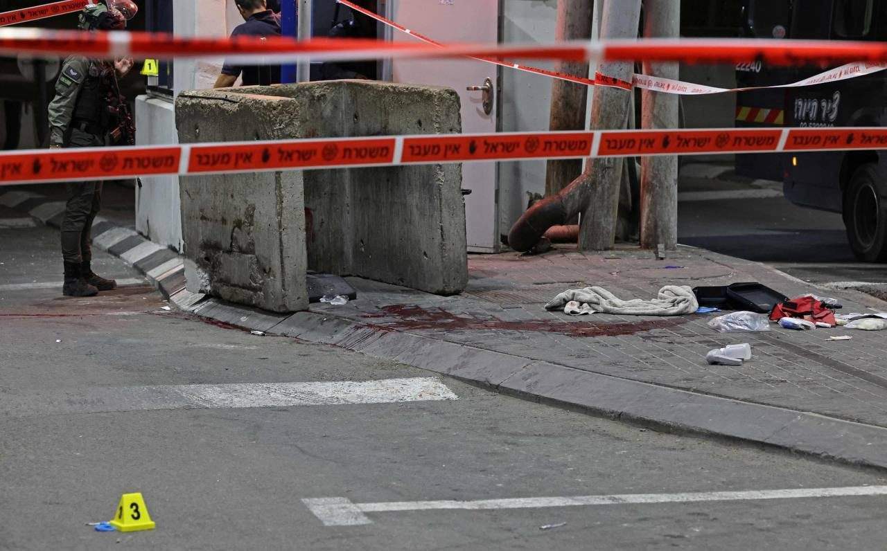 قتيل وإصابتان بإطلاق نار على حاجز شعفاط في القدس