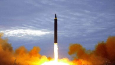 كوريا الشمالية تطلق صاروخاً باليستياً باتجاه البحر
