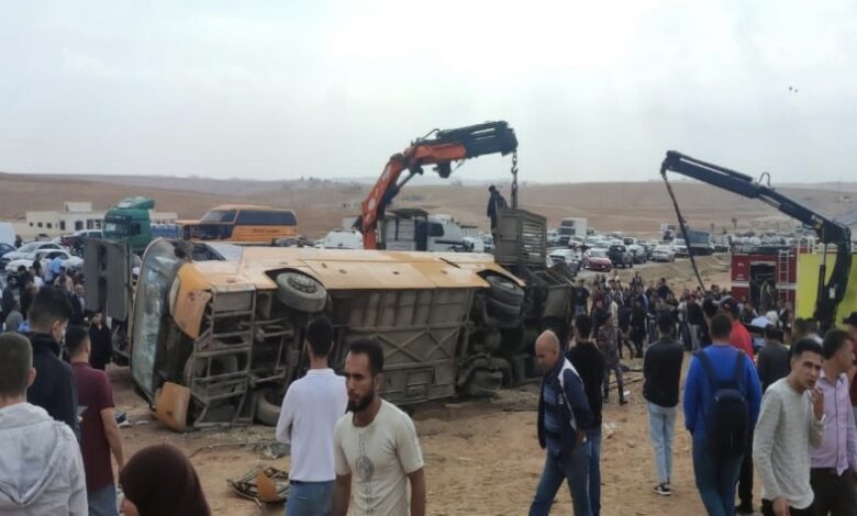 الأردن: 3 وفيات و34 إصابة بانقلاب حافلة في الزرقاء
