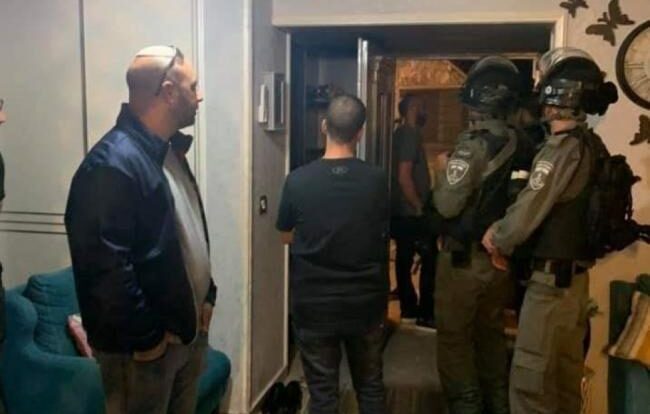 قوات الاحتلال الإسرائيلي تقتحم منزل محافظ القدس