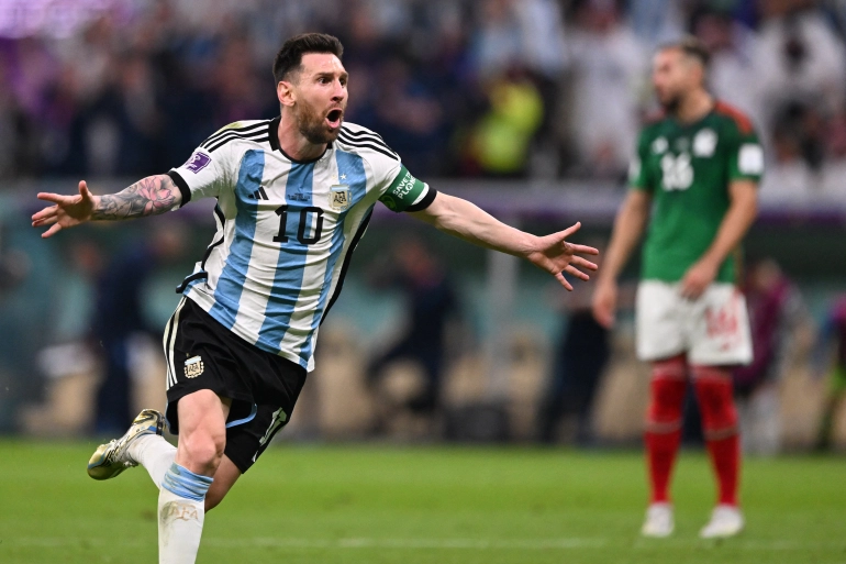 المنتخب الأرجنتيني يستعيد التوازن ويحقق فوزه الأول بالمونديال