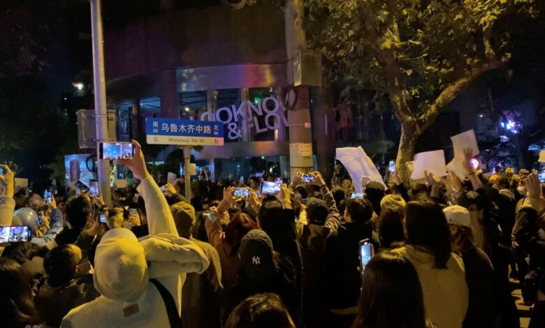 تواصل الاحتجاجات في الصين رفضاً لقيود كورونا
