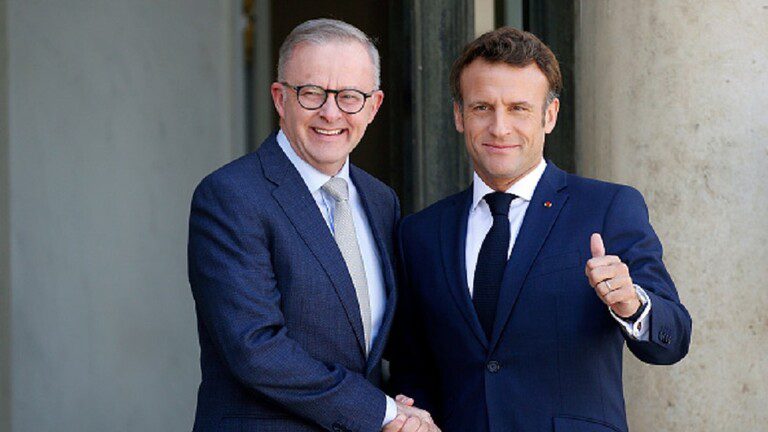 ماكرون: يعرض تعاون فرنسا مع أستراليا مجدداً بشأن الغواصات