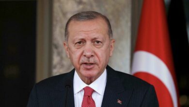 أردوغان يهدد بشن "عملية برية" في سوريا
