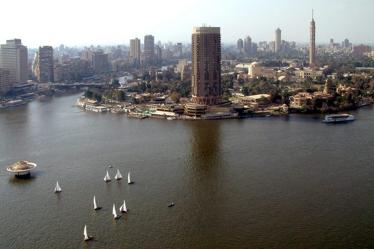 القطاع الخاص غير النفطي في مصر يواصل انكماشه أكتوبر الماضي