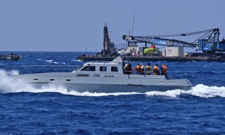 لبنان: انتشال جثتين من مركب مهاجرين غرق قبالة سواحل بيروت