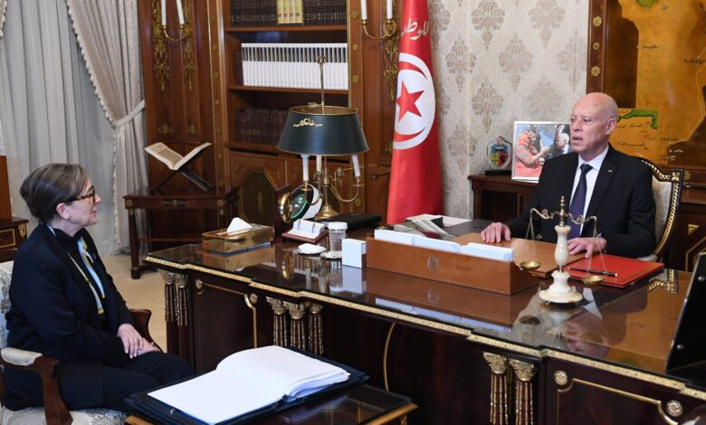 قيس سعيد يقيل وزيرة التجارة في تونس وسط معدلات تضخم قياسي