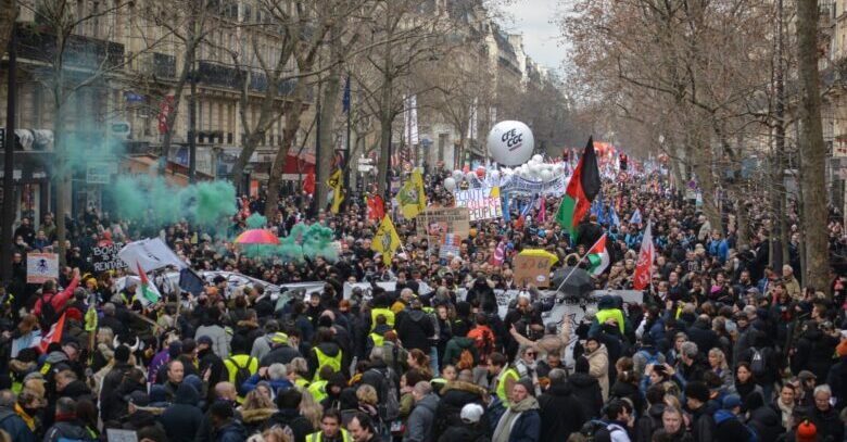 تظاهر الآلاف في فرنسا بعد تعبئة ضد تعديل نظام التقاعد