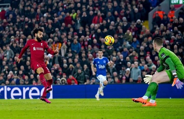 محمد صلاح يحطم أرقاماً قياسيةً جديدة في الدوري الإنجليزي
