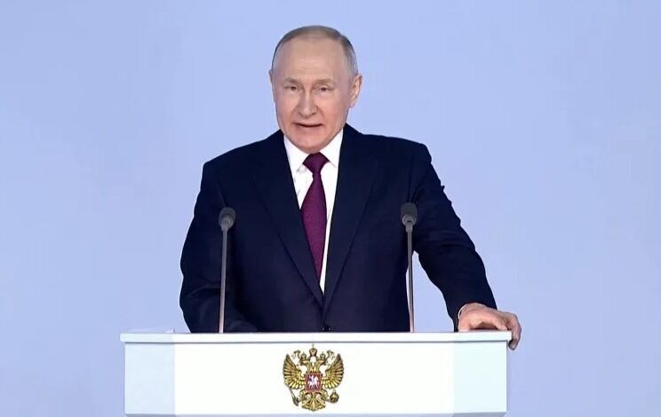 بوتين يشير إلى استعداد روسيا لتعزيز قواتها النووية