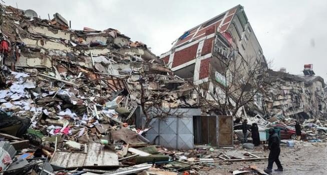 تركيا: كافة أجهزة الدولة تعمل حتى اللحظة لدعم متضرري الزلزال