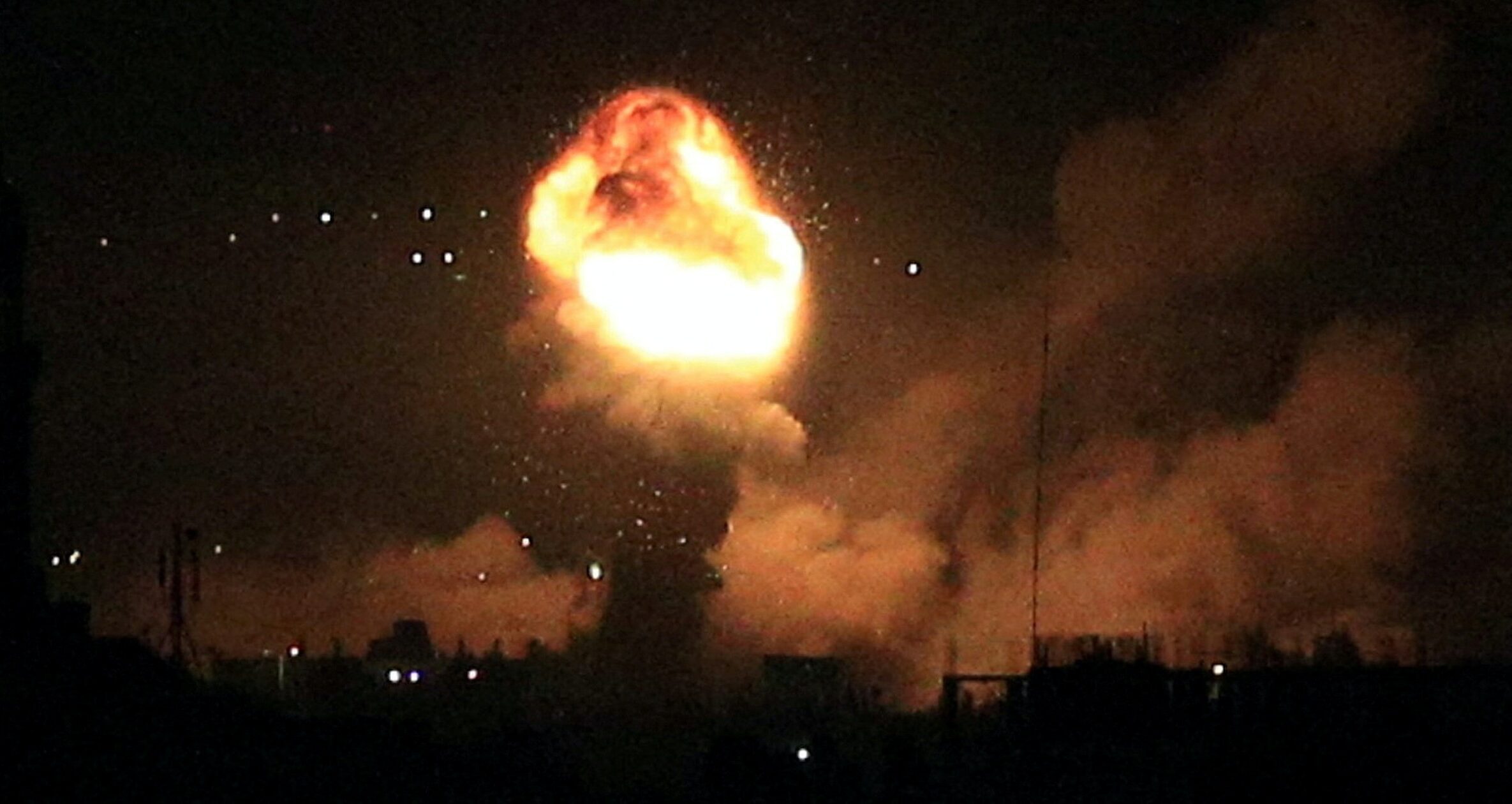قصف إسرائيلي على مواقع في لبنان وقطاع غزة
