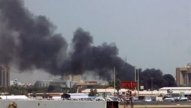 اشتباكات شرسة في الخرطوم تتزامن مع ضربات جوية ومدفعية