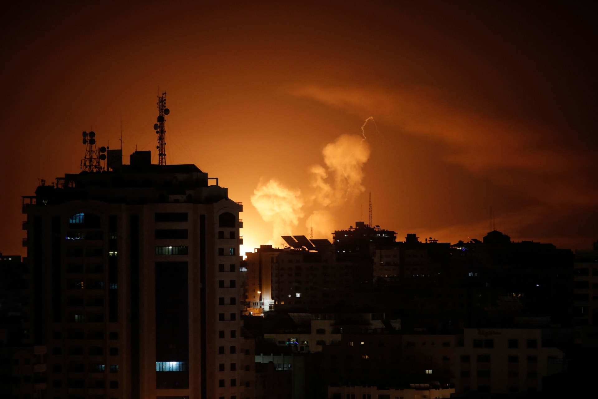 13 شهيداً بقصف إسرائيلي على غزة.. هل تندلع حرباً واسعة؟