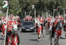 احتفالاً بالزفاف الملكي في الأردن .. ماذا تعرف عن الموكب الأحمر؟!