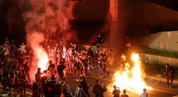 متظاهرون غاضبون يطالبون بتنحي حكومة نتنياهو